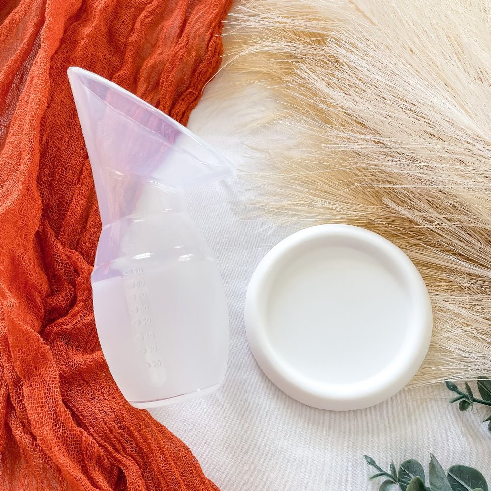 NEW La Vie Silicone Milk Collector with Lid